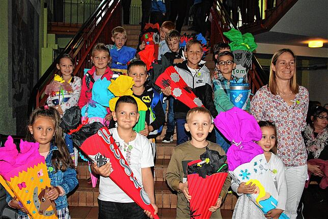 14 Kinder wurden in der Dr. Rudolf Eberle Schule in Todtmoos eingeschult. Die Erstklässler wurden von den Schulpaten der dritten und ...