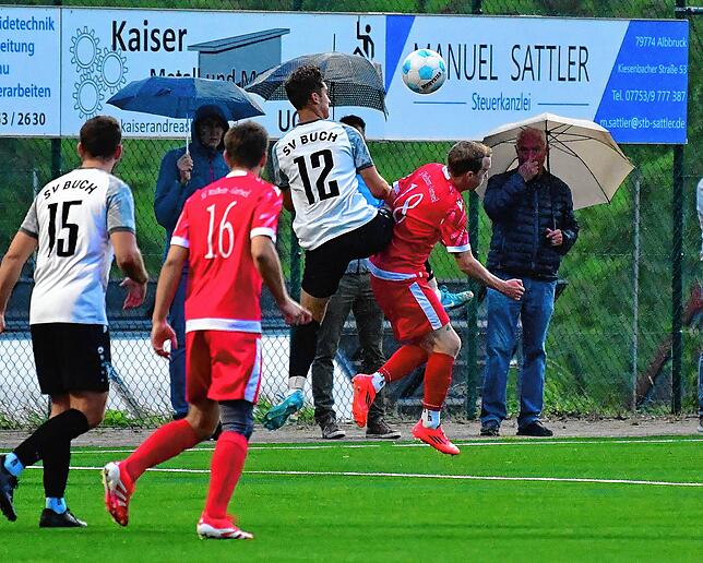 Bild 18: SV Buch besiegt Aufsteiger SG Weilheim/Gurtweil knapp mit 2:1 – und wir haben Fotos!
