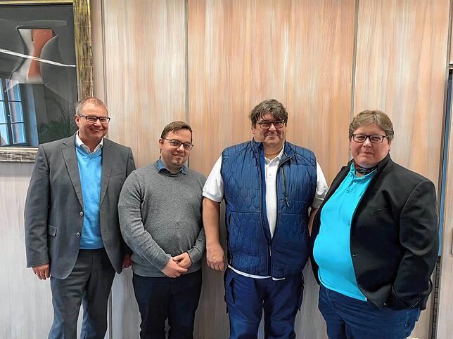 Haben den Campus wieder aufs Gleis gebracht: Bürgermeister Alexander Guhl, der stellvertretende Geschäftsführer Fabio Jenisch, der ...