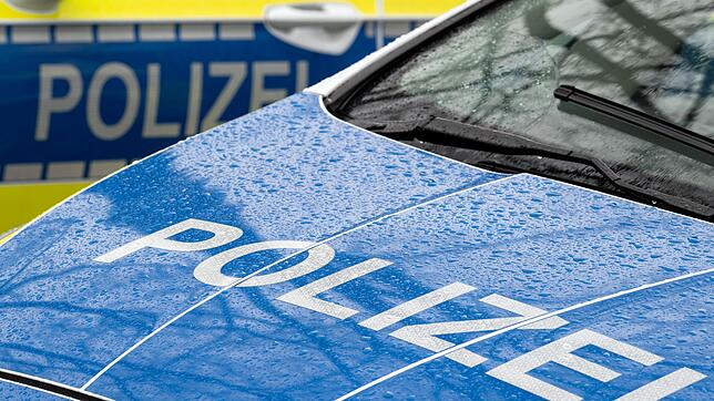 Die Polizei in Ludwigsburg sucht einen unbekannten Täter, der einen Mann durch Schüsse schwer verletzt hat. (Symbolbild)