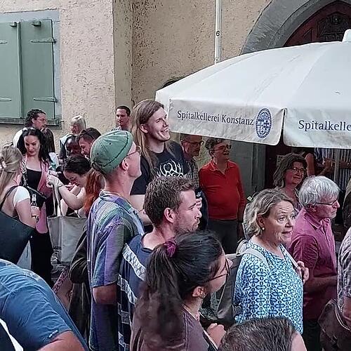 Ausgelasse Stimmung bei der Spitalkellerei