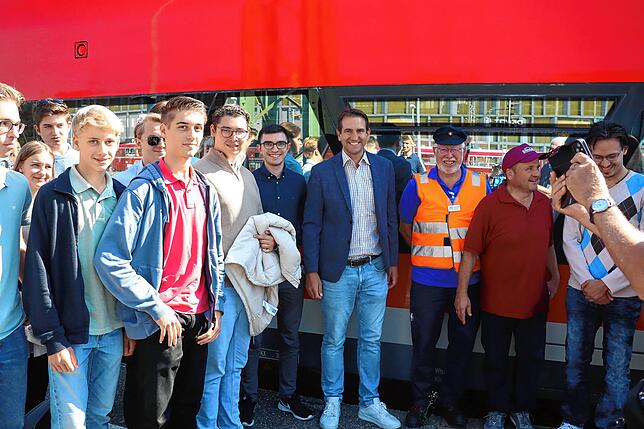 Der CDU-Bundestagsabgeordnete Andreas Jung (Bildmitte) und größere Gruppe der Jungen Union aus dem Landkreis waren ebenfalls bei der ...