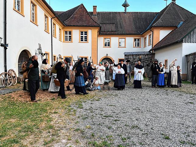 Bild 9: Freilichttheater in Riedern: &bdquo;Zwischen den Welten&ldquo;