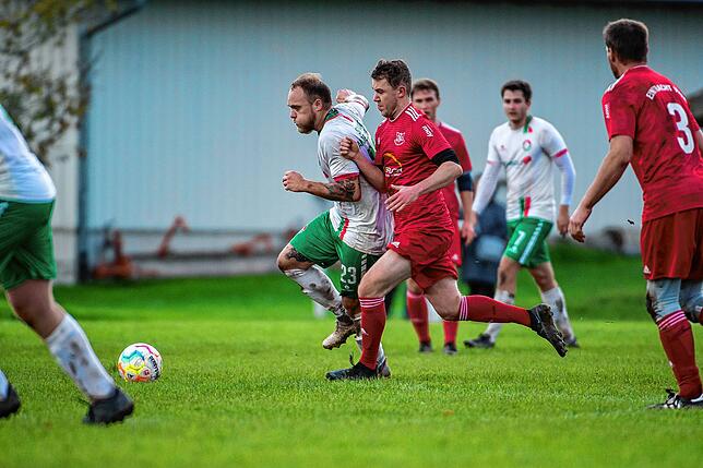 Bild 3: SG Hotzenwald rettet ein 3:3 gegen die Spvgg Andelsbach &ndash; und wir haben Bilder!