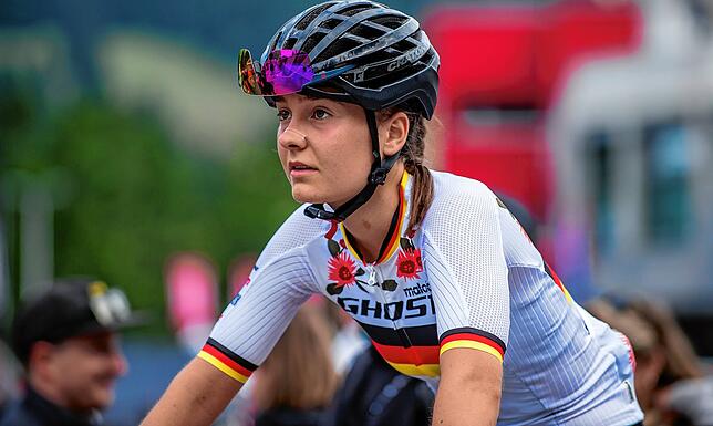 Finja Lipp (19) vom Ghost Factory Racing Team: „Ich bin, ehrlich gesagt, nicht ganz happy mit dem Rennen in Andorra. Es wäre mehr ...