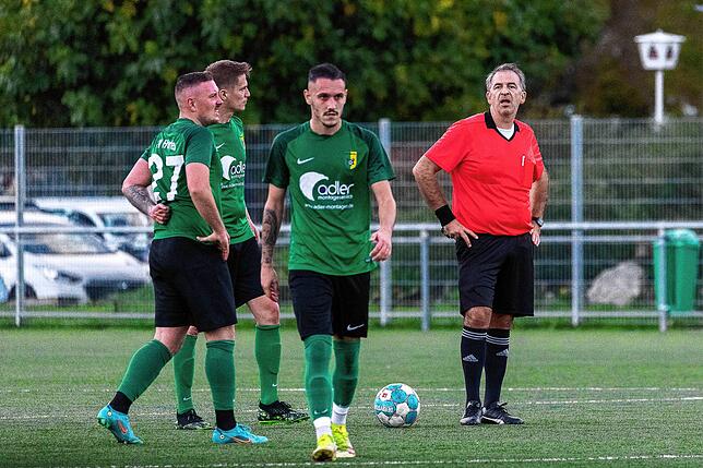 Bild 10: SV Herten rettet sich zum 2:2 gegen die SG FC Wehr/Brennet &ndash; und wir haben Bilder!