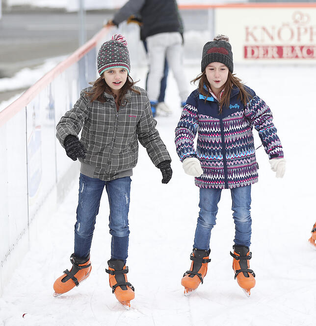Bild 8: Bilder vom SÜDKURIER-Aktionstag auf der Blumberger Eisbahn