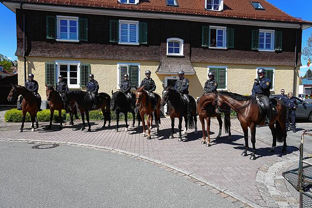 Die Polizei war mit einem Großaufgebot vor Ort.