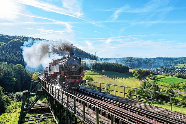 Eine Fahrt auf der Sauschwänzlebahn zeigt die schönste Seite des Südschwarzwalds.