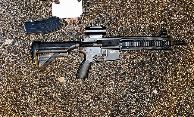 Sichergestelltes Airsoft-Sturmgewehr.