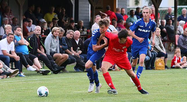 Bild 32: SC Freiburg U17 mit Luis Weber und Marek Bleise besiegen den FC Winterthur U18 mit 5:1 &ndash; und wir haben die Bilder!