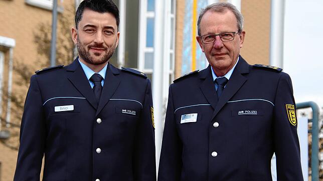 Mustafa Binici und Claus Ernst sind für den Nachwuchs der Polizei in Baden-Württemberg verantwortlich. Sie erklären dem SÜDKURIER, wie ...