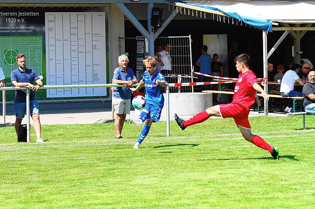 Bild 20: Nachwuchs des SC Freiburg verliert Testspiel in Jestetten &ndash; und wir haben Bilder!
