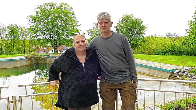 Man bekommt als Privatleute kein öffentliches Bad versichert., begründen Markus und Tanja Klaus, das Scheitern der Verhandlungen, das ...
