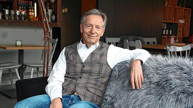 Roland Löscher hält nicht viel von Vorsätzen für das neue Jahr. Warum das so ist, erklärt der Markdorfer Life-Coach im Gespräch mit dem ...