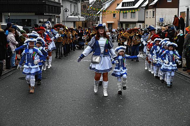 Bild 20: 50+1 Jahre Narrengilde Pfrieme-Stumpe Tennenbronn Kinderumzug