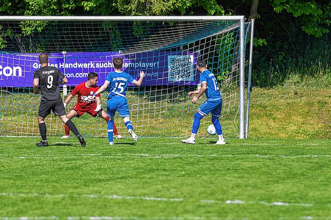 Bild 39: FC Erzingen unterliegt dem FC Wittlingen vor 500 Zuschauern mit 0:2 – und wir haben Fotos!