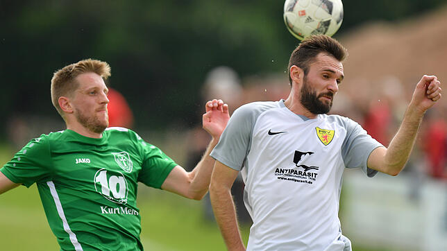 Kopfsache: Der Rheinfelder Asip Smailji setzt sich beim 2:1-Sieg seiner Mannschaft beim FC Freiburg-St. Georgen forsch in Szene.