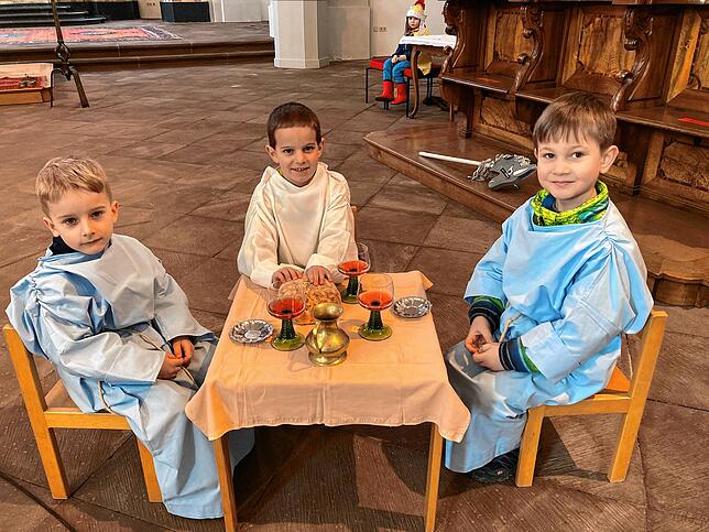 „Auf Grund der aktuellen Lage, dürfen die Kinder des Kindergartens Maria Frieden nicht die Passionsgeschichte im ...