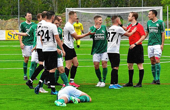 Bild 33: SV Herten bejubelt einen knappen und glücklichen Sieg bei der SG Mettingen/Krenkingen &ndash; und wir haben die Bilder!
