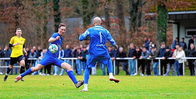 Bild 15: Unsere Bildergalerie vom Sieg des TSV Überlingen/Ried im KLA-Spitzenspiel gegen den TSV Konstanz