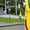 Wegen der Baustelle in der Marktstraße hat der Bus nun eine Weile gegenüber der Grundschule gehalten. Derzeit stoppt er übergangsweise ...