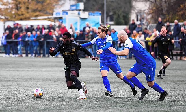 Bild 11: Unsere Bildergalerie vom Landesliga-Spitzenspiel zwischen dem FC Radolfzell und dem FC Pfaffenweiler