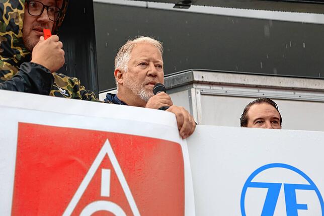 Bild 15: Protest bei ZF Friedrichshafen: So kämpfen die Mitarbeiter gegen den drohenden Stellenabbau