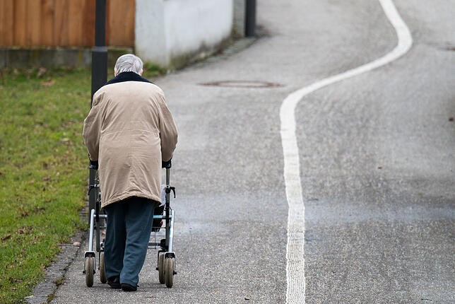 Wer aus gesundheitlichen Gründen nicht mehr arbeiten kann, erhält eine Erwerbsminderungsrente.