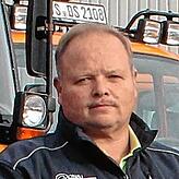 „Wenn ein 15 Tonnen schwerer Unimog ins Rutschen kommt, ist er nicht mehr zu halten.“ – Armin Börnert, Leiter der ...