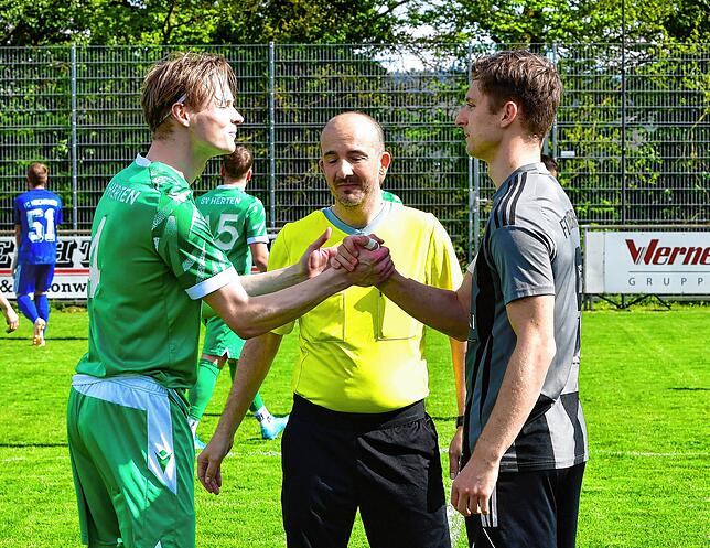 Bild 4: SV Herten siegt 2:1 beim FC Hochrhein – und wir haben Fotos!