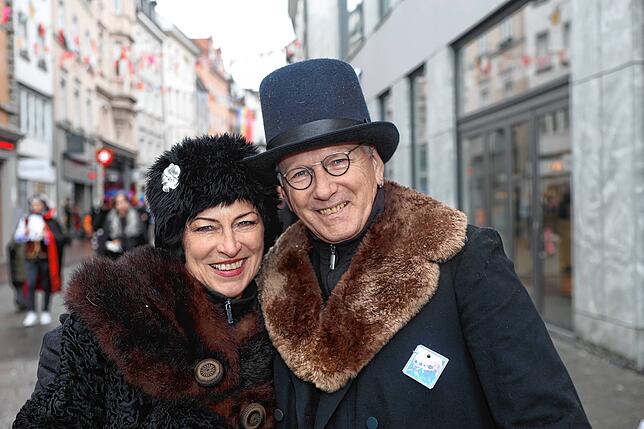 Bild 22: Fasnacht 2025 in Konstanz: Diese Bilder zeigen das bunte Narrentreiben auf der Marktstätte!