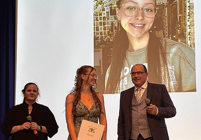 Bild 9: Große Feier: Der Abiball des sozialwissenschaftlichen Gymnasiums Bad Säckingen
