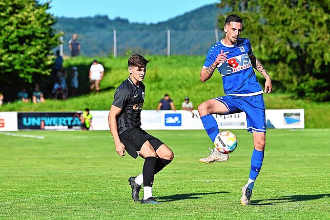 Bild 6: FC Erzingen steigt nach 3:2 gegen FC Emmendingen in die Landesliga auf &ndash; wir haben Bilder!