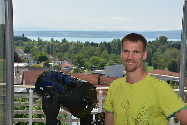 Christian Pampel, ehemaliger Volleyball-Nationalspieler, ist seit seiner Jugend vom Weltall fasziniert. Sein Balkon wird immer wieder ...