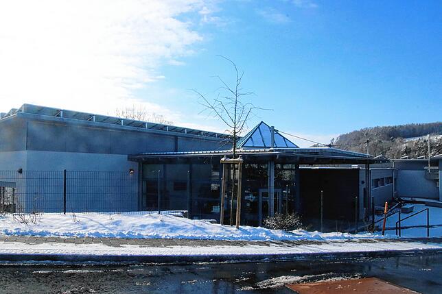 Auch Grundschule, Kindergarten und Kirchberghalle, die alle unter einem Dach vereint sind, wurden in den vergangenen Jahren aufwendig ...