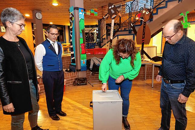 Bild 20: Bilder vom Wahlabend: Gaienhofen feiert seinen künftigen Bürgermeister Jürgen Maas