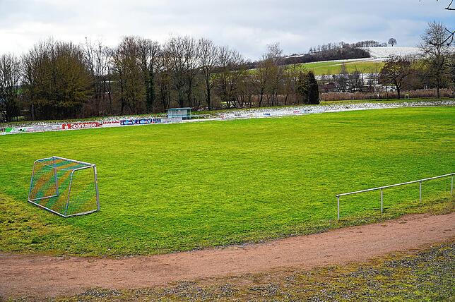 Der Wunsch ist schnell formuliert: Die Tengener Fußballspieler wünschen sich ein neues Stadion. Kürzlich wurde im Gemeinderat ...