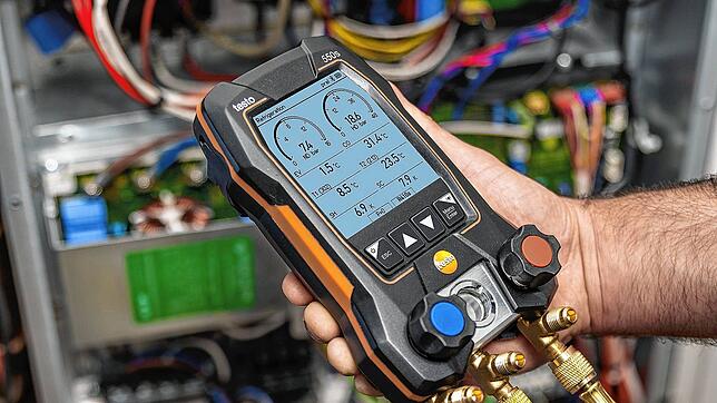 Messgerät für eine Hausheizung. Testo aus Titisee-Neustadt ist einer der großen Lieferanten für Sensortechnik.
