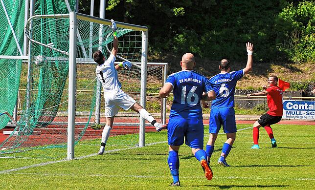 Bild 33: FC 08 Bad Säckingen zieht mit 11:0 gegen SV Albbruck in die Relegation ein &ndash; und wir haben Bilder!