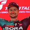 Doppelter Triumph: Der Albbrucker Radprofi Nico Denz hat beim Giro d&lsquo;Italia für sein neues Team Bora-hansgrohe völlig überraschend ...