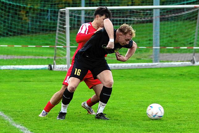 Bild 5: FC RW Salem gewinnt Landesligaspitzenspiel gegen FC Pfaffenweiler. Wir haben die besten Bilder!