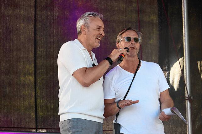 Bild 21: Anita Hofmann und viele andere Schlagerstars: Bilder vom Abschluss des Sound Beach Festivals in Überlingen