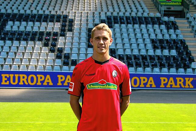 Nils Petersen (Freiburg) &ndash; SC Freiburg Mannschaftsfoto 2018-19