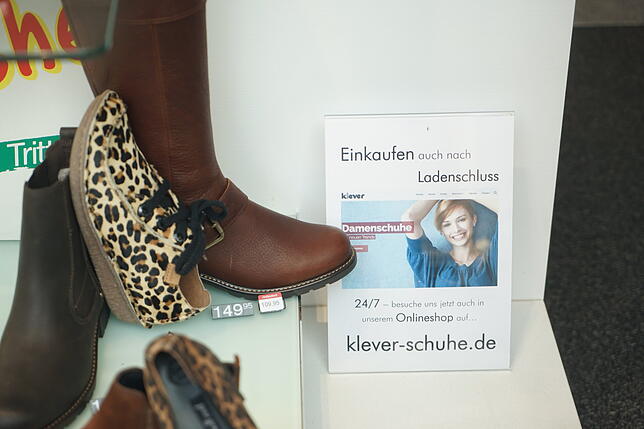 Auch bei Klever Schuhe kann man Schuhe online bestellen oder reservieren lassen.