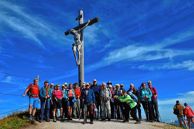 Mitglieder des Schwarzwaldvereins auf großer Tour im Grödnertal. Bild: Manfred Kehlert