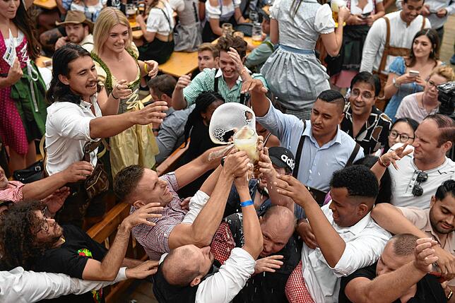 Beim Jubiläum der Vereinigung Hochrheinischer Narrenzünfte am 20.10. soll in Öflingen eine Atmosphäre wie auf dem Oktoberfest herrschen.