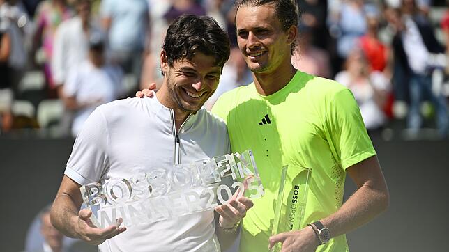 Alexander Zverev sieht sich auf einem guten Weg in seiner Wimbledon-Vorbereitung.
