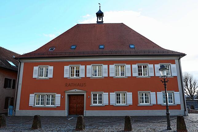 Kein Arbeitsplatz wie jeder andere: das Rathaus in Allensbach. Am 23. April entscheidet sich, wer die nächsten acht Jahre hier die ...