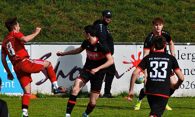 Bild 8: VfR Bad Bellingen fegt den FC Rot-Weiß Weilheim mit 9:0 vom Platz &ndash; und wir haben Bilder!